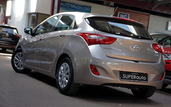 Hyundai I30 cena 48900 przebieg: 74800, rok produkcji 2016 z Golczewo małe 742